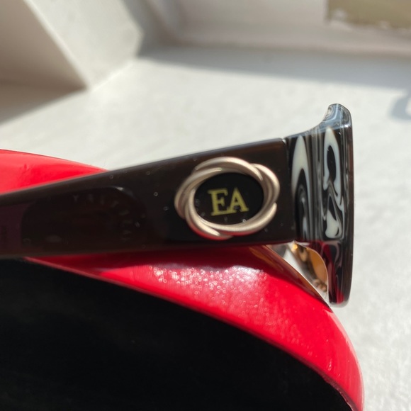 ❌SOLD❌Polarized sunglasses Elizabeth Arden - Picture 5 of 6